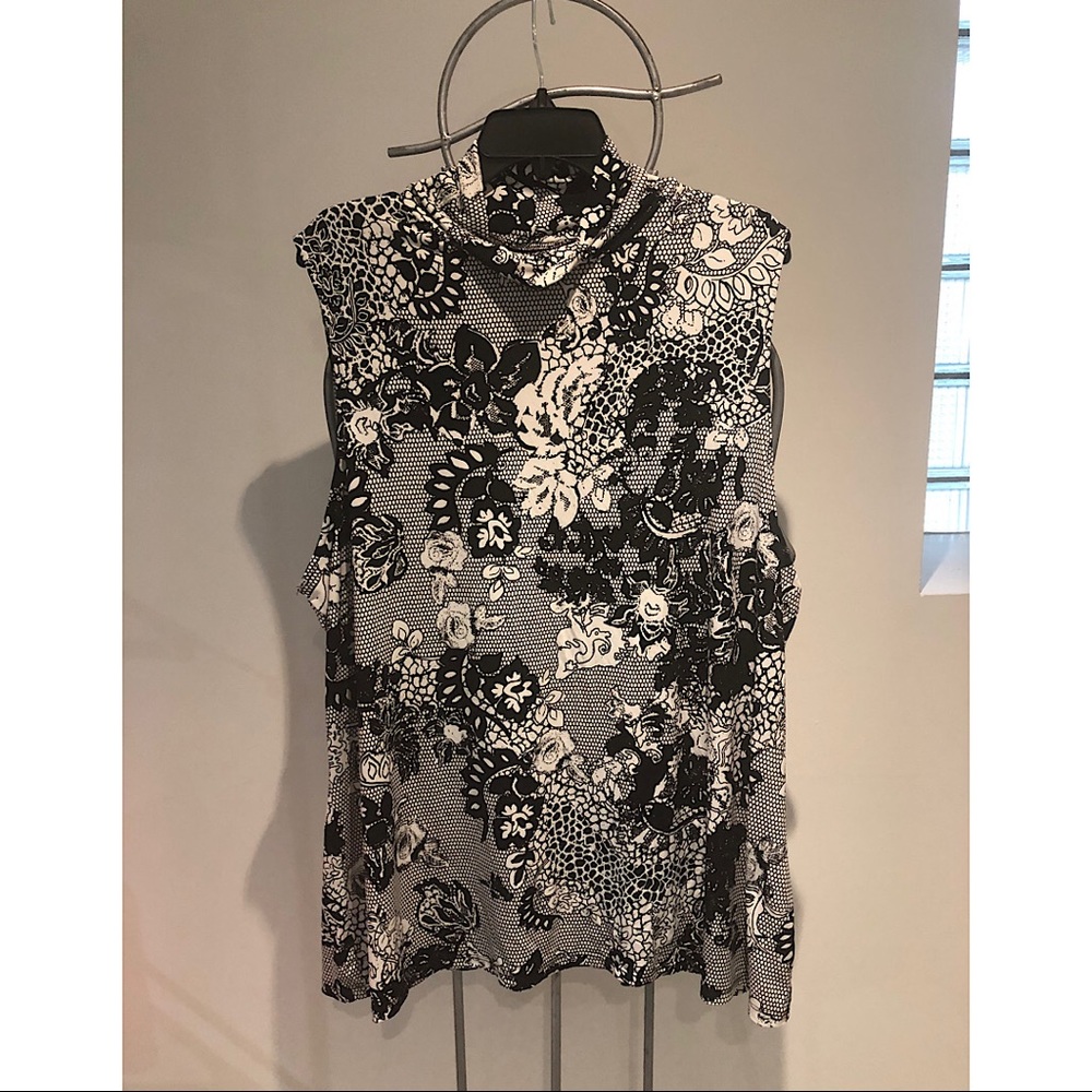 Sleeveless Turtle Neck 2X Top